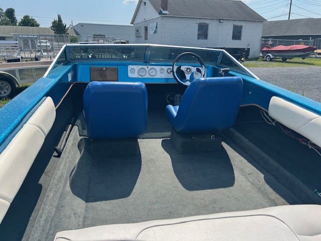 1983 Hydrostream 20' 17