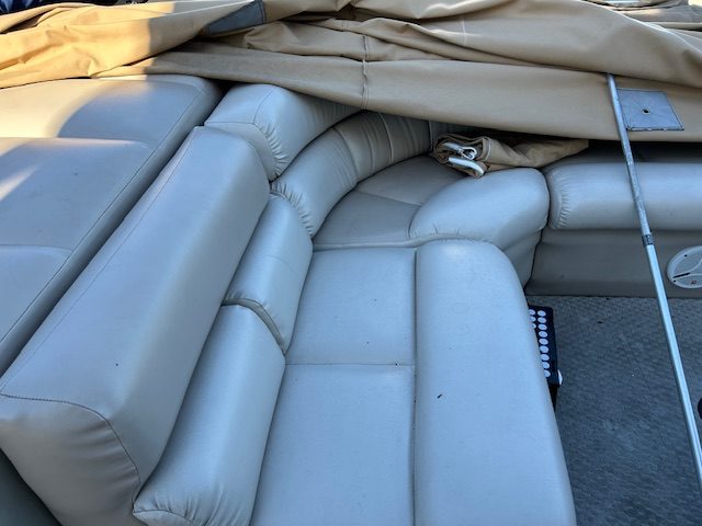 2008 Bentley Prestige 250 LC Pontoon 34