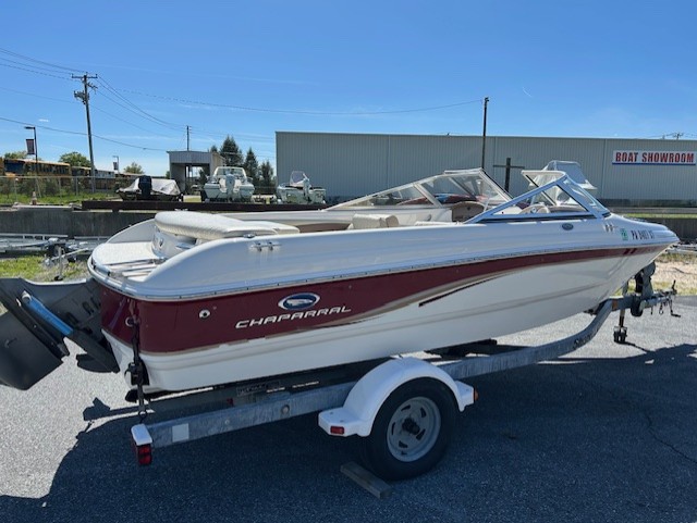 2005 Chaparral 18 SSE 2